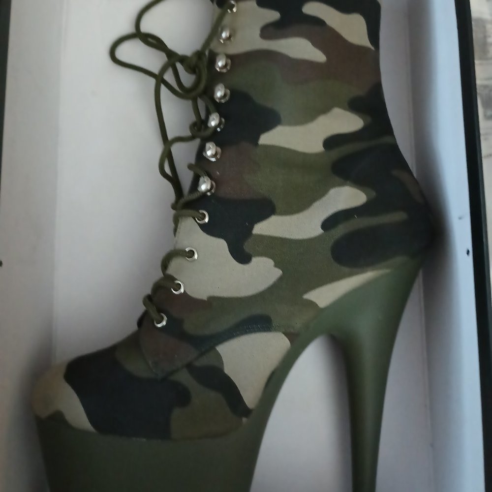 Pleaser ankle boots
